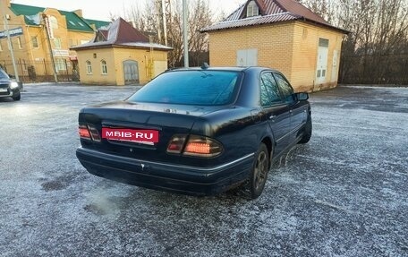 Mercedes-Benz E-Класс, 1997 год, 380 000 рублей, 5 фотография
