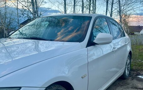 BMW 3 серия, 2010 год, 1 050 000 рублей, 12 фотография