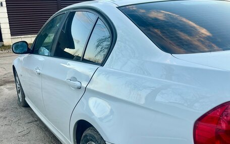 BMW 3 серия, 2010 год, 1 050 000 рублей, 16 фотография