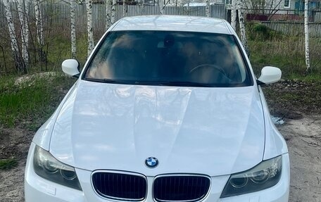BMW 3 серия, 2010 год, 1 050 000 рублей, 20 фотография