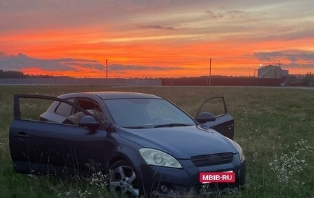 KIA cee'd I рестайлинг, 2010 год, 650 000 рублей, 2 фотография