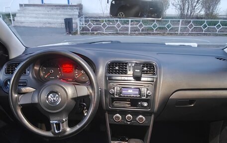 Volkswagen Polo VI (EU Market), 2012 год, 680 000 рублей, 2 фотография