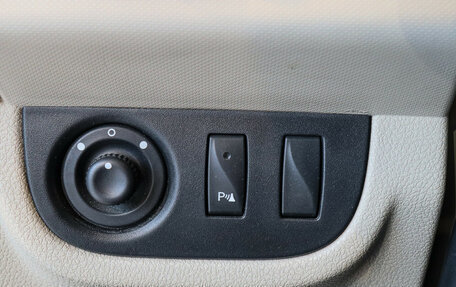 Renault Logan II, 2016 год, 700 000 рублей, 16 фотография