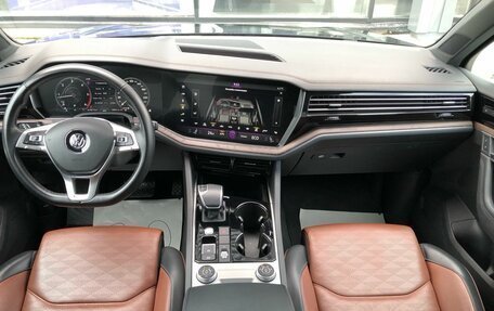 Volkswagen Touareg III, 2020 год, 5 950 000 рублей, 10 фотография