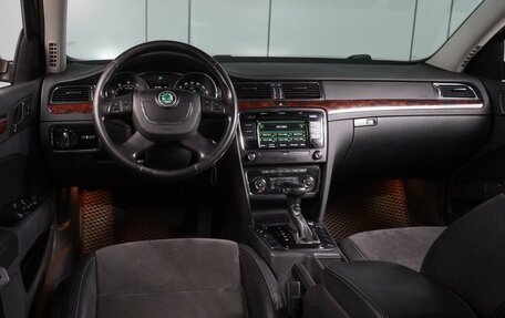 Skoda Superb III рестайлинг, 2012 год, 1 249 000 рублей, 6 фотография