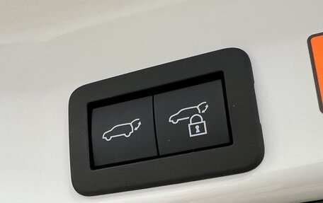 Toyota RAV4, 2025 год, 5 090 000 рублей, 26 фотография