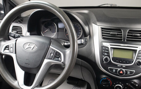 Hyundai Solaris II рестайлинг, 2011 год, 819 000 рублей, 12 фотография