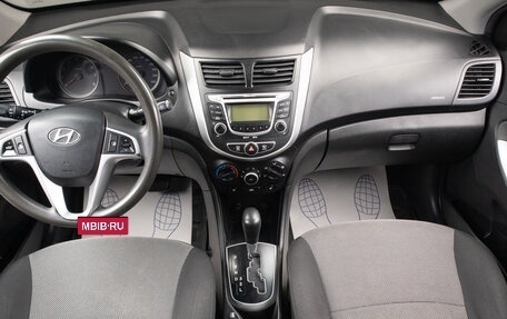 Hyundai Solaris II рестайлинг, 2011 год, 819 000 рублей, 11 фотография