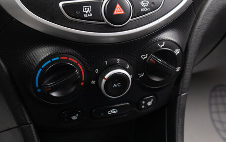 Hyundai Solaris II рестайлинг, 2011 год, 819 000 рублей, 17 фотография