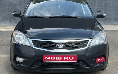 KIA cee'd I рестайлинг, 2011 год, 690 000 рублей, 1 фотография