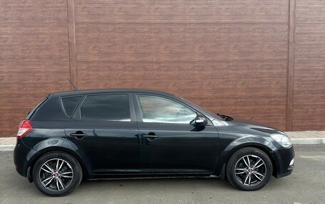 KIA cee'd I рестайлинг, 2011 год, 690 000 рублей, 3 фотография