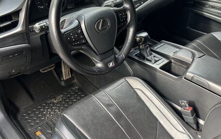 Lexus ES VII, 2019 год, 4 000 000 рублей, 9 фотография