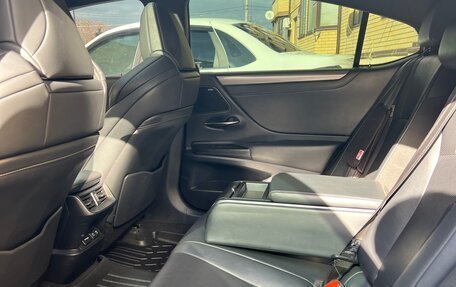 Lexus ES VII, 2019 год, 4 000 000 рублей, 17 фотография