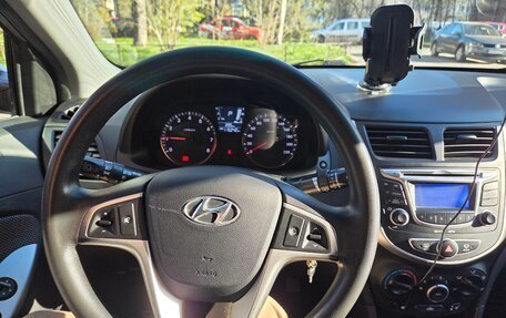 Hyundai Solaris II рестайлинг, 2013 год, 900 000 рублей, 5 фотография