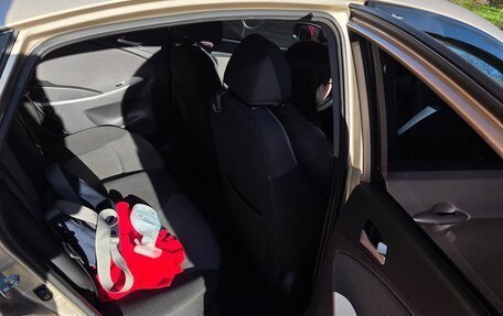 Hyundai Solaris II рестайлинг, 2013 год, 900 000 рублей, 8 фотография