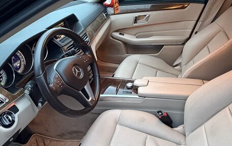 Mercedes-Benz E-Класс, 2013 год, 2 700 000 рублей, 6 фотография