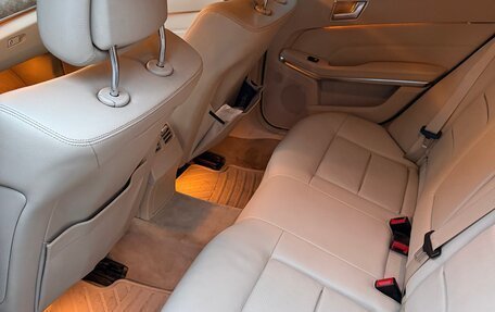 Mercedes-Benz E-Класс, 2013 год, 2 700 000 рублей, 10 фотография