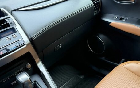 Lexus NX I, 2018 год, 4 500 000 рублей, 13 фотография