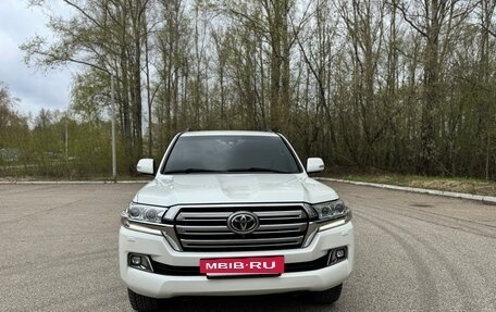 Toyota Land Cruiser 200, 2016 год, 6 100 000 рублей, 2 фотография