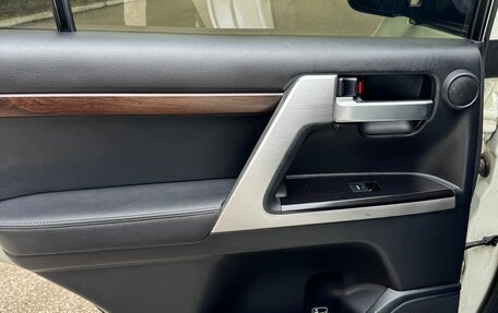 Toyota Land Cruiser 200, 2016 год, 6 100 000 рублей, 16 фотография