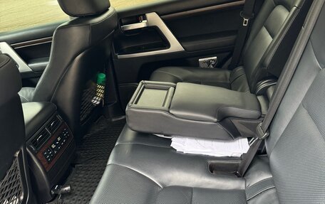 Toyota Land Cruiser 200, 2016 год, 6 100 000 рублей, 17 фотография