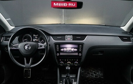 Skoda Octavia, 2017 год, 1 900 000 рублей, 10 фотография