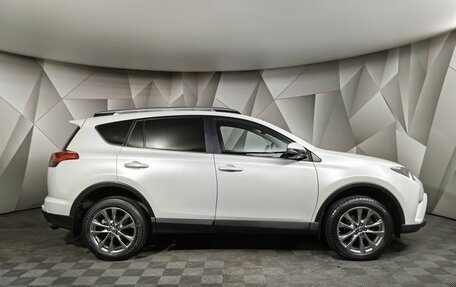 Toyota RAV4, 2018 год, 3 255 000 рублей, 6 фотография