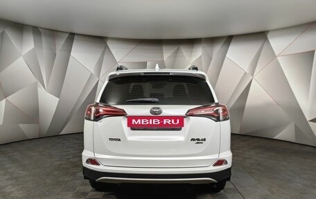 Toyota RAV4, 2018 год, 3 255 000 рублей, 8 фотография