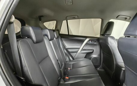 Toyota RAV4, 2018 год, 3 255 000 рублей, 16 фотография