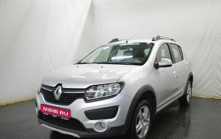 Renault Sandero II рестайлинг, 2015 год, 888 000 рублей, 1 фотография