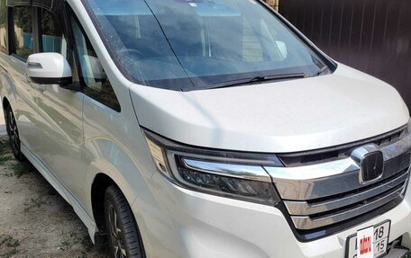 Honda Stepwgn IV, 2020 год, 2 500 000 рублей, 1 фотография