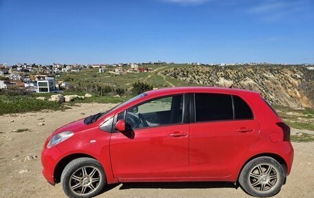 Toyota Yaris III рестайлинг, 2007 год, 550 000 рублей, 9 фотография