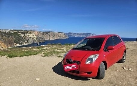 Toyota Yaris III рестайлинг, 2007 год, 550 000 рублей, 11 фотография