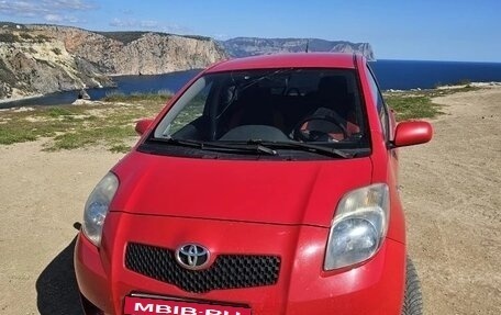 Toyota Yaris III рестайлинг, 2007 год, 550 000 рублей, 12 фотография