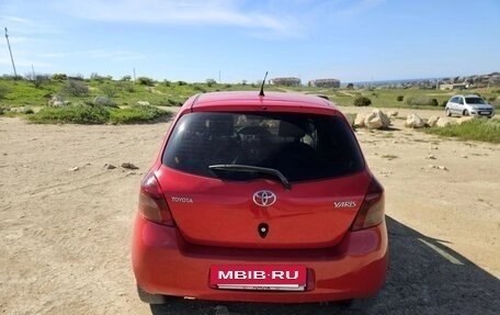 Toyota Yaris III рестайлинг, 2007 год, 550 000 рублей, 4 фотография