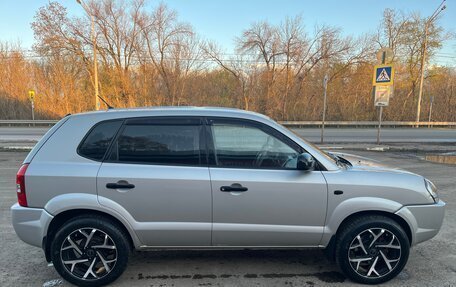 Hyundai Tucson III, 2008 год, 900 000 рублей, 3 фотография