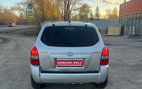 Hyundai Tucson III, 2008 год, 900 000 рублей, 4 фотография