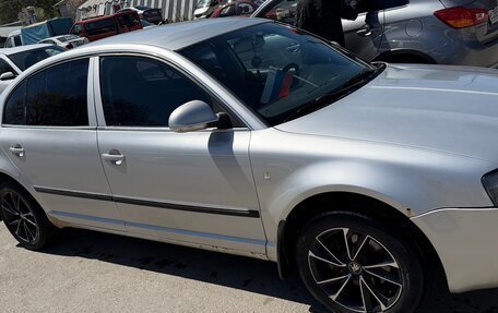 Skoda Superb III рестайлинг, 2007 год, 675 000 рублей, 3 фотография