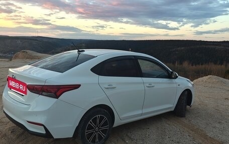 Hyundai Solaris II рестайлинг, 2018 год, 1 399 000 рублей, 3 фотография