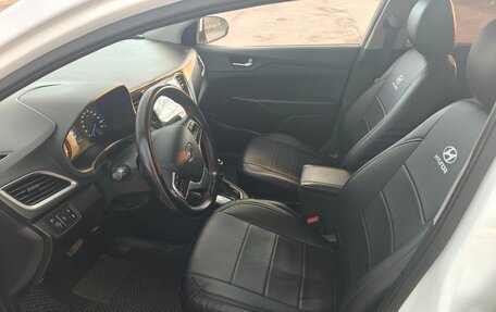 Hyundai Solaris II рестайлинг, 2018 год, 1 399 000 рублей, 12 фотография