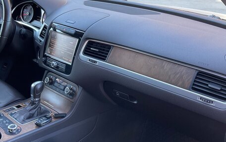 Volkswagen Touareg III, 2013 год, 3 200 000 рублей, 12 фотография