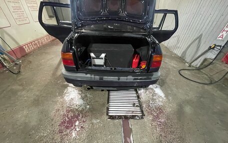 Volkswagen Vento, 1993 год, 140 000 рублей, 4 фотография