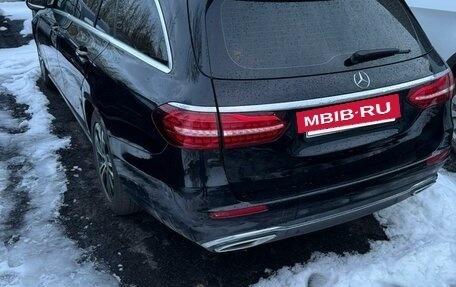 Mercedes-Benz E-Класс, 2022 год, 6 300 000 рублей, 7 фотография