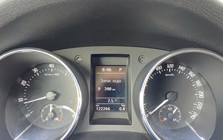 Skoda Yeti I рестайлинг, 2013 год, 993 000 рублей, 16 фотография