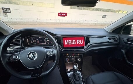 Volkswagen T-Roc I, 2021 год, 2 250 000 рублей, 7 фотография