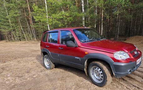Chevrolet Niva I рестайлинг, 2009 год, 250 000 рублей, 2 фотография