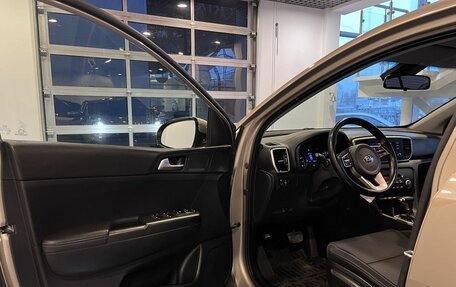 KIA Sportage IV рестайлинг, 2019 год, 2 500 000 рублей, 21 фотография
