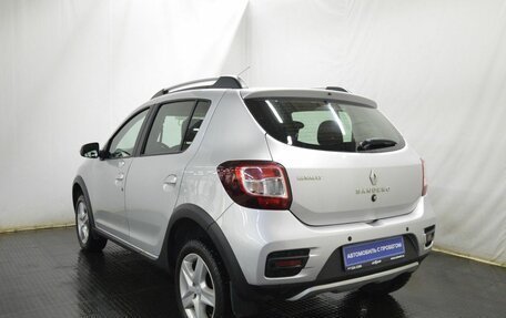 Renault Sandero II рестайлинг, 2015 год, 888 000 рублей, 7 фотография