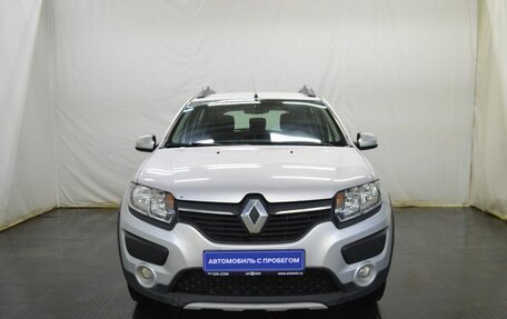 Renault Sandero II рестайлинг, 2015 год, 888 000 рублей, 2 фотография