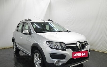 Renault Sandero II рестайлинг, 2015 год, 888 000 рублей, 3 фотография